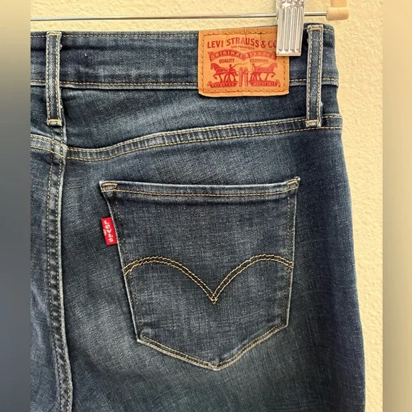Levi's 815 Curvy Bootcut Women’s Jeans 30 classic - Picture 1 of 7